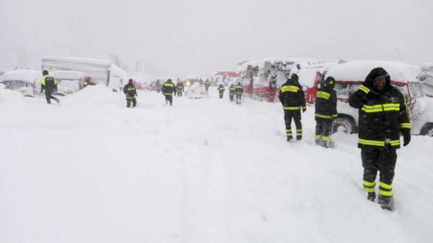 slavina-su-hotel-ci-sono-tanti-morti-estratta-la-prima-vittima