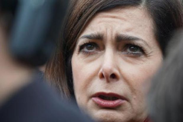 boldrini-facebook-oscura-denunce-hate-speech