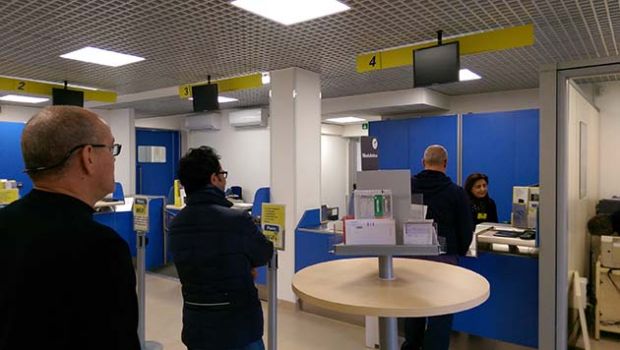 cagliari-riapre-ufficio-postale-viale-poetto