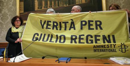 regeni-un-anno-senza-giulio-la-lunga-ricerca-della-verit-and-agrave