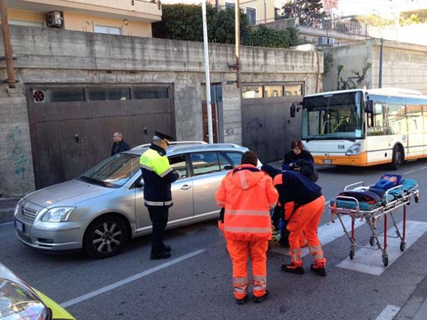 cagliari-pedone-investito-sulle-strisce-ferito-un-57enne