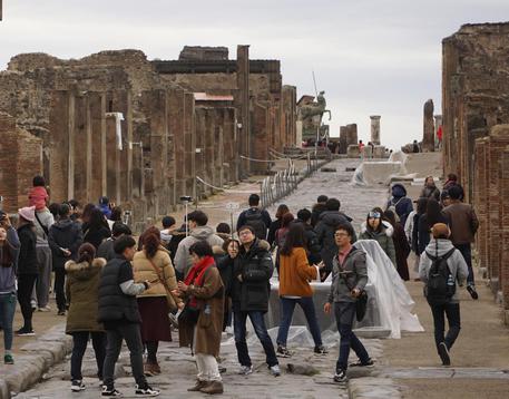 crollo-di-un-muro-a-pompei
