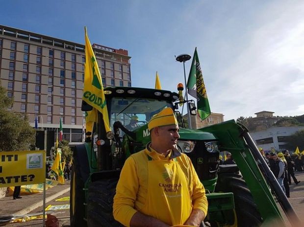 latte-coldiretti-crack-pastori-sardi-da-130-milioni