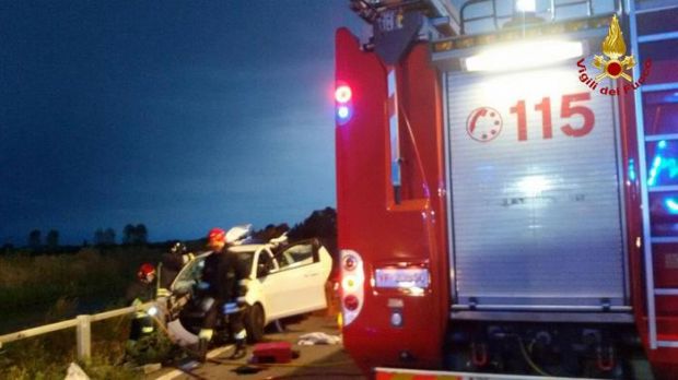 Auto sbanda auto-sbanda-muoiono-4-ragazzi