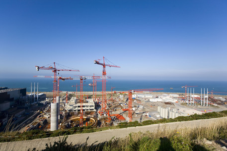 Esplosione nella centrale nucleare di Flamanville esplosione-nella-centrale-nucleare-di-flamanville-in-francia