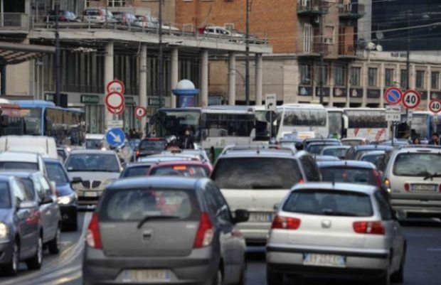cagliari-sit-in-vigili-del-fuoco-disagi-al-traffico