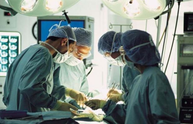 sanit-and-agrave-a-cagliari-infermieri-esperti-in-stomaterapia