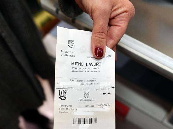 voucher-giro-vite-di-poletti-li-usino-solo-le-famiglie