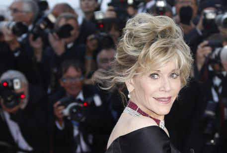 jane-fonda-choc-sono-stata-violentata-da-bambina