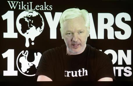 Wikileaks: "La Cia spia attraverso telefoni e tv" wikileaks-and-quot-la-cia-spia-attraverso-telefoni-e-tv-and-quot