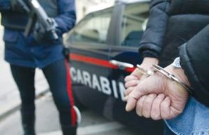 Cagliari, arrestata una 44enne trovata in possesso di droga tabaccaio-reagisce-sventa-rapina-bari-sardo