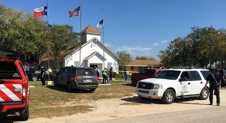 SPARI IN UNA CHIESA BATTISTA IN TEXAS, 27 MORTI E 24 FERITI