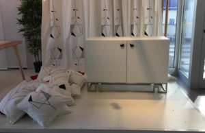 Design, ‘Sardiska – Hacking Ikea’: mostra dei mobili Ikea rivisitati in chiave sarda – LE IMMAGINI