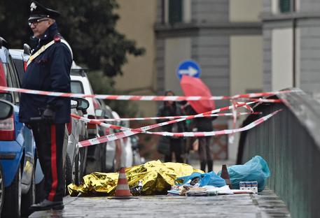 Man shot in Florence dies