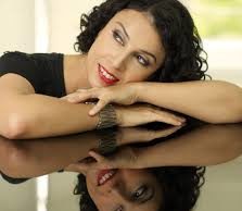 La regina della Bossanova a Cagliari: al Bflat Paula Morelenbaum