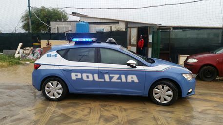 Polizia a nel quartiere di Sant'Elia a Cagliari
