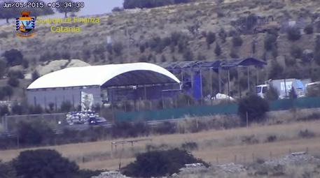 Mafia: dominio imballaggi al mercato di Vittoria, 8 arresti