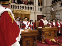 Diritto di scegliere il proprio nome per chi cambia sesso, legale: “La cliente è raggiante”