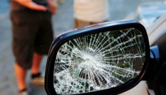 Borgomanero-attenzione-alla-truffa-dello-specchietto-594d26c547d9a1-650x373