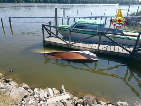 ++ Nuovo incidente in Laguna, barca si rovescia, un morto ++