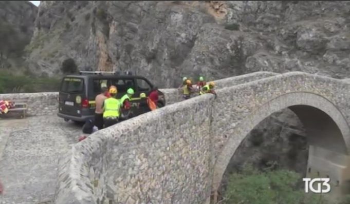 Pioggia ingrossa torrente almeno 11 morti