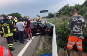 Ha un malore durante la guida: grave scontro tra auto alla porte di Cagliari. Interviene elisoccorso