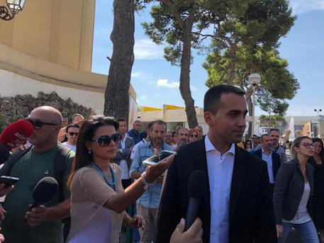 Crollo ponte: Di Maio, Autostrade avrà brutta sorpresa
