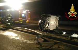 Quartu, auto si ribalta al Poetto: conducente trasportato in ospedale