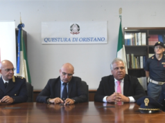 Pietre e petardi contro case migranti, presa baby gang