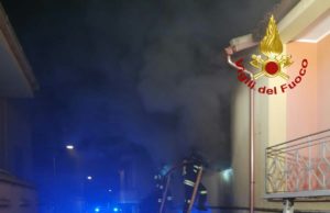 Paura a Uta, appartamento distrutto dalle fiamme