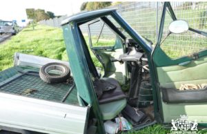 Violento incidente sulla Ss131: motoape scaraventata fuori da carreggiata