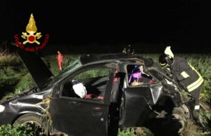Grave incidente sulla Sp20: perde il controllo e viene sbalzato fuori dall’auto