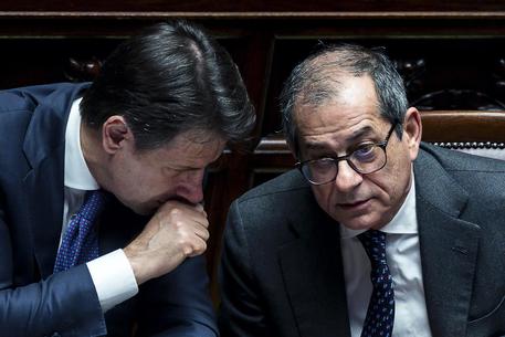 Tria, risposta su deficit? Si vedrà questa sera