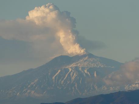Etna: seconda notte tranquilla sul vulcano, sismicità bassa