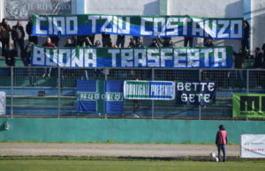 Calcio, al Frogheri la curva ricorda il tifoso morto