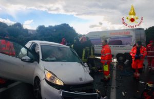 Scontro frontale su Statale 125, chiuso tratto vicino Olbia