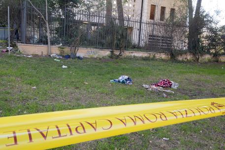 Clochard trovato morto a Roma, ipotesi decesso per freddo