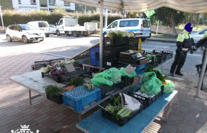 Cagliari, sanzionati due ambulanti: sequestrata la merce