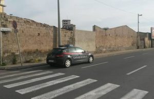 Cagliari, fugge con droga e sperona l’auto dei carabinieri: bloccato e arrestato