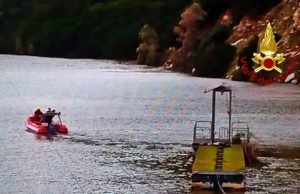 Coghinas, dalla diga si stacca un pontile galleggiante: intervento dei vigili