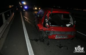 Cagliari, tampona un’auto sulla Ss195: due feriti