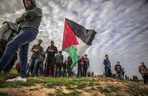 Israele uccide due palestinesi, continua la strage a Gaza
