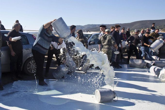 460b8c8e-e314-4aeb-a720-21b1506df334_large