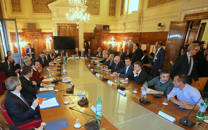 51922951_10156411641078155_6486724957240819712_n