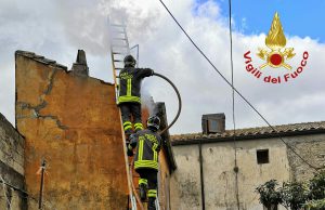Orroli, intervento dei vigili per un incendio