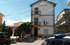 Talana, ubriaco picchia la moglie e si schianta con l’auto, denunciato