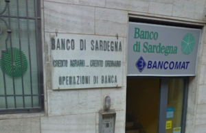Cuglieri, rapina al Banco Sardegna: clienti e impiegati legati dai banditi