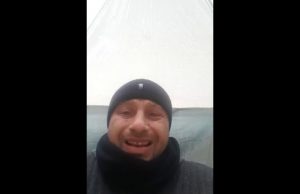 Ex lavoratori De Vizia da 80 giorni in tenda: “Siamo esausti”