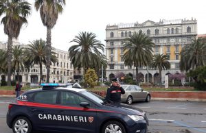 Cagliari, spacciatore beccato in via Roma: arrestato