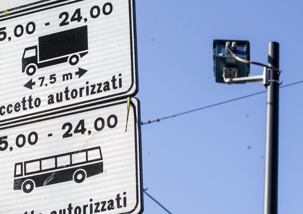 eccf36182d3de65da37fa1475a966a1d